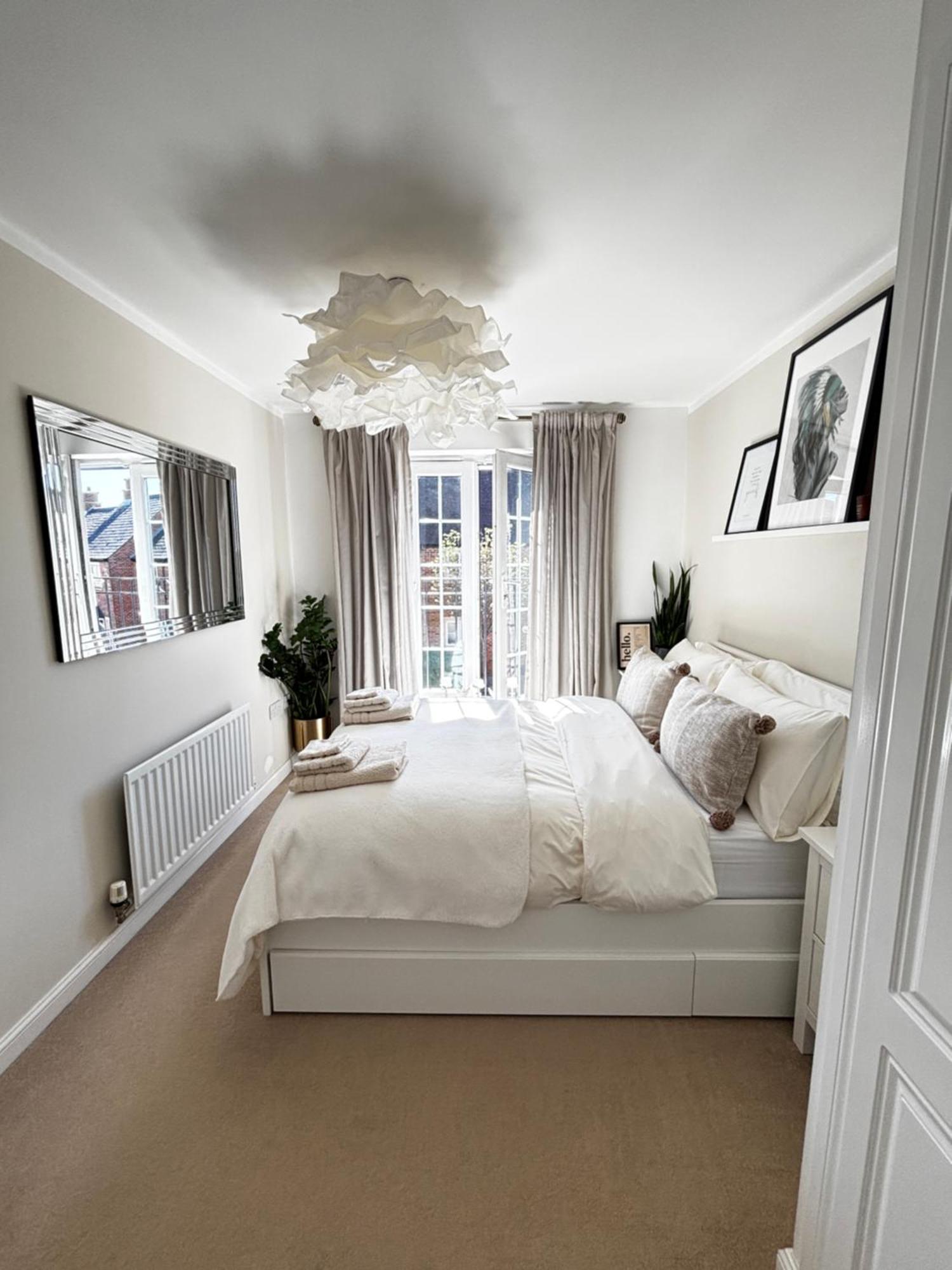 Delux Room With Private Parking, Sleeps 2, Perfect For Cotswold Getaway, Easy A419 Access Blunsdon Eksteriør bilde
