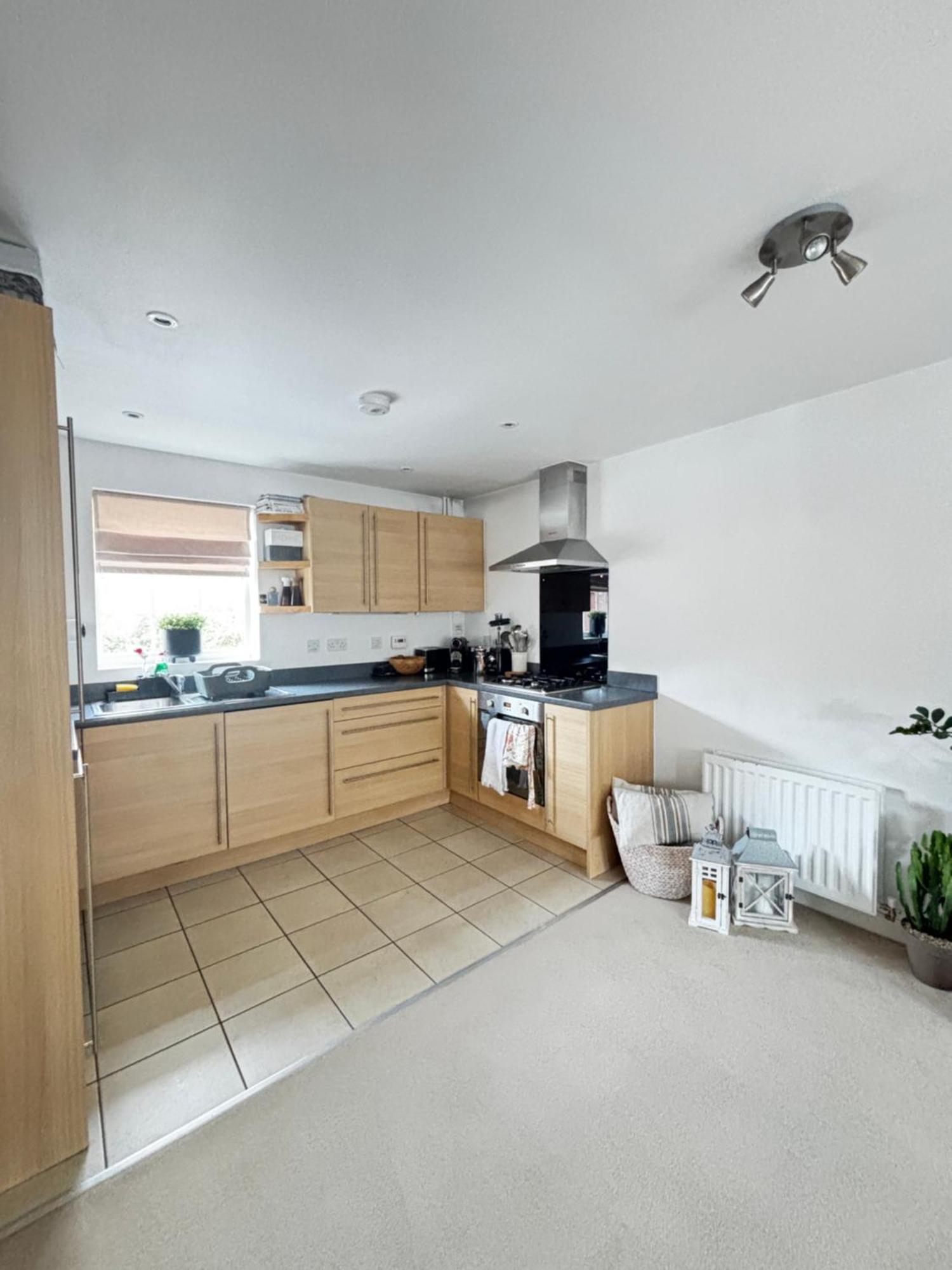 Delux Room With Private Parking, Sleeps 2, Perfect For Cotswold Getaway, Easy A419 Access Blunsdon Eksteriør bilde